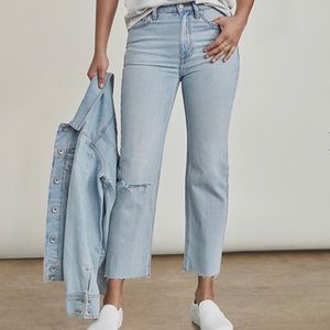 Elizabeth and James High Rise Distressed Ankle Crop Light Wash Jeans 34 NWT